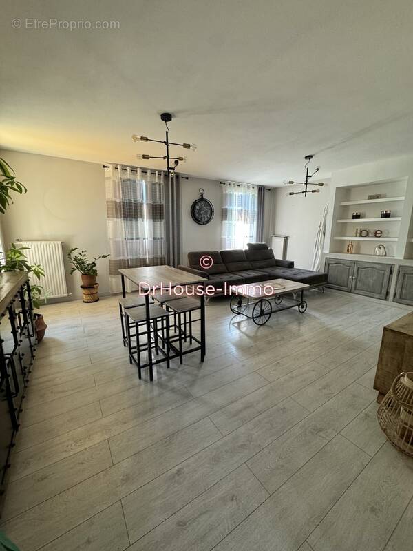 Appartement à CHATEAUNEUF-LES-MARTIGUES