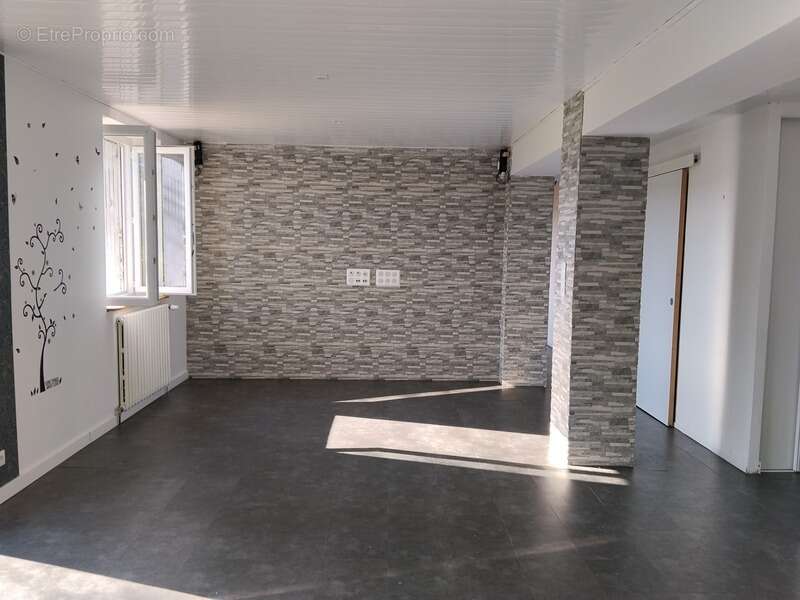 Maison à VAILHOURLES