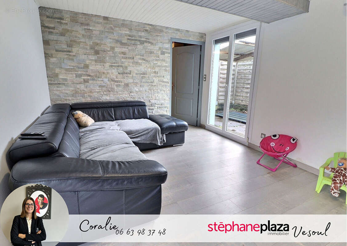 Appartement à VELLE-LE-CHATEL