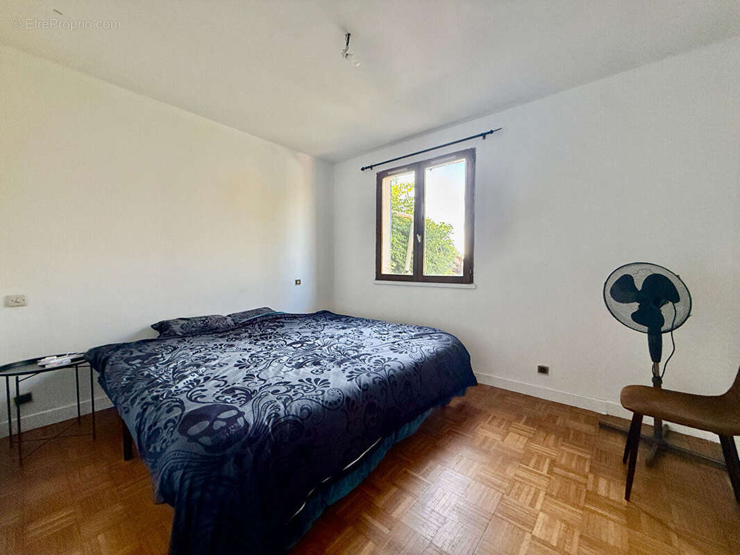 Maison à BAGNOLS-SUR-CEZE