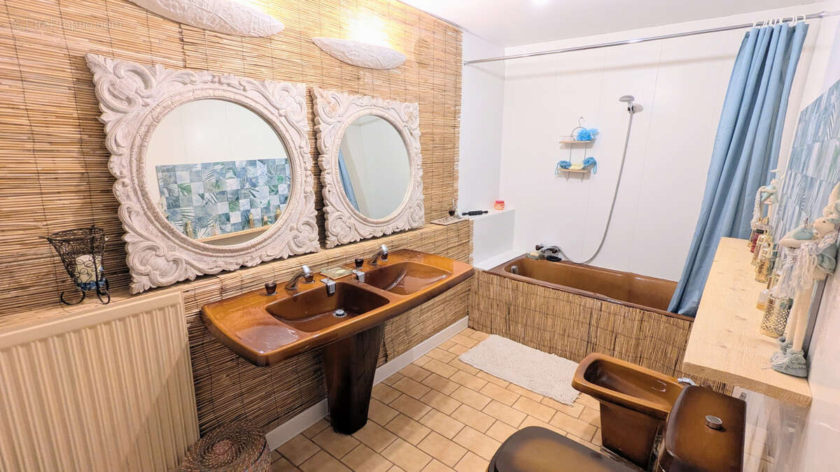 Maison à TOURRETTES-SUR-LOUP