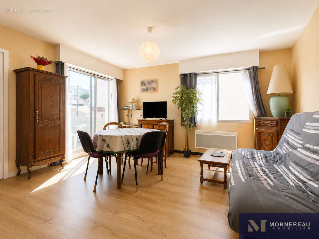 Appartement type t2 proximite immediate marche de royan - photo 3