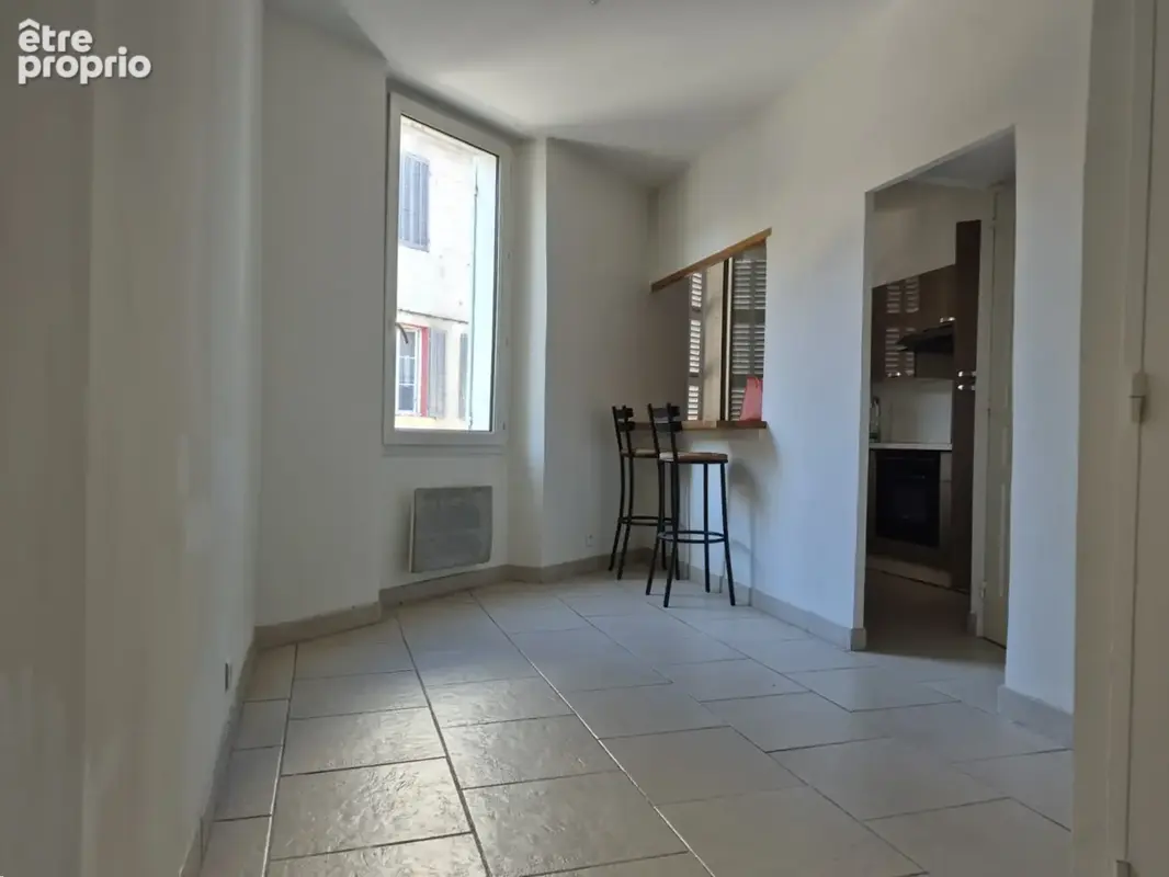 Appartement à MARSEILLE-4E