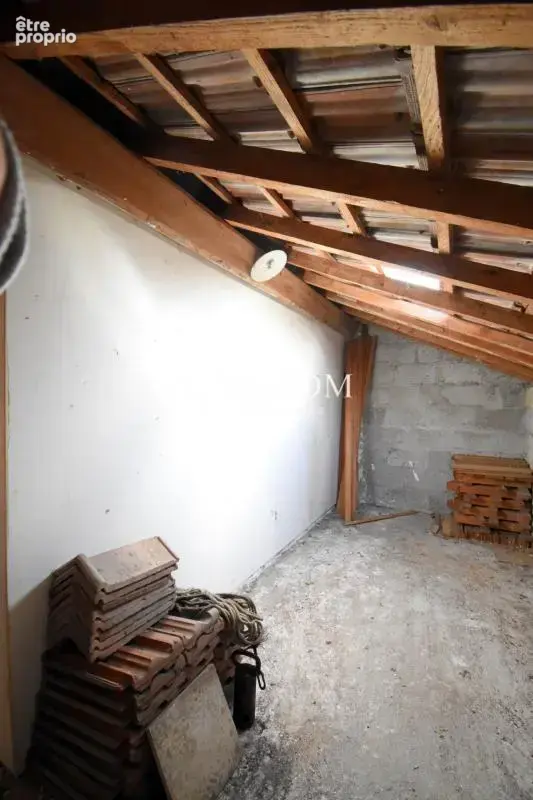 Maison de  120  m2 à rénover avec 4 chambres, 2 garages, gra - photo 17