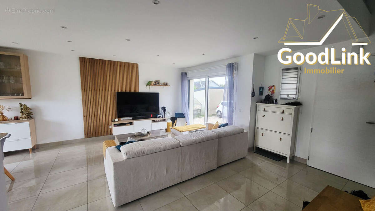 Maison à VERT-LE-GRAND