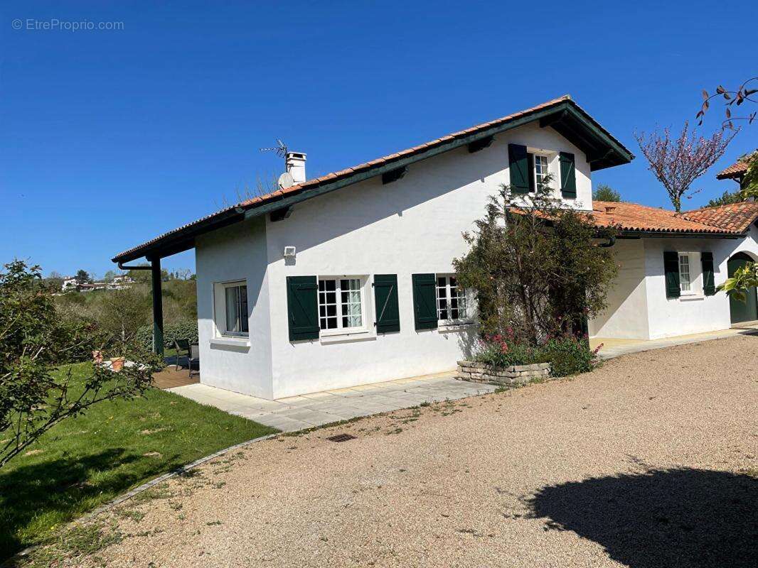 Maison à USTARITZ
