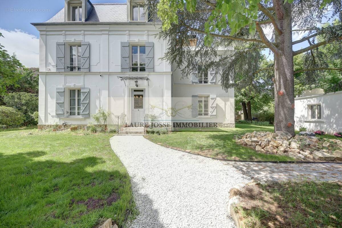 Maison à LE VESINET
