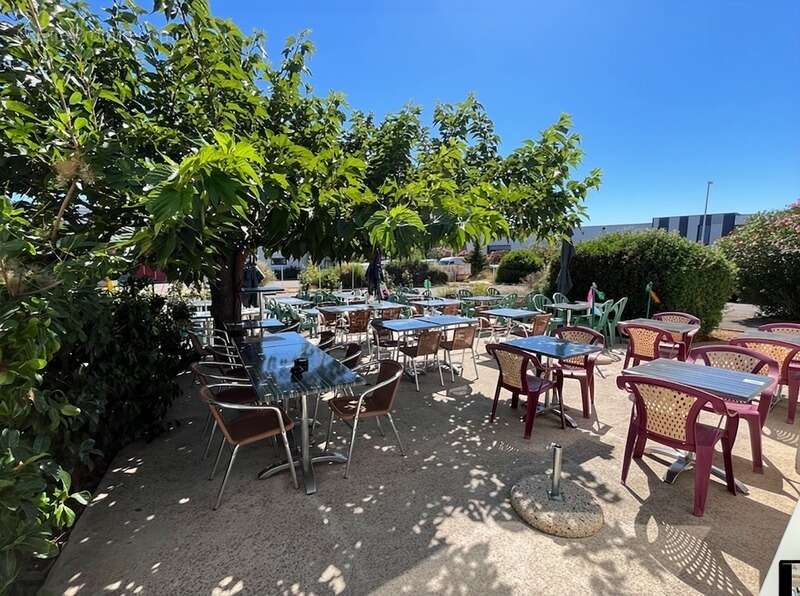 Commerce à SAINT-JEAN-DE-VEDAS