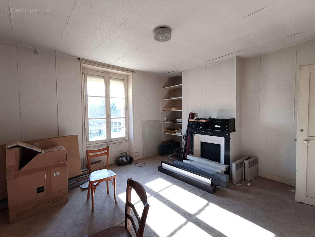 Appartement à BROU