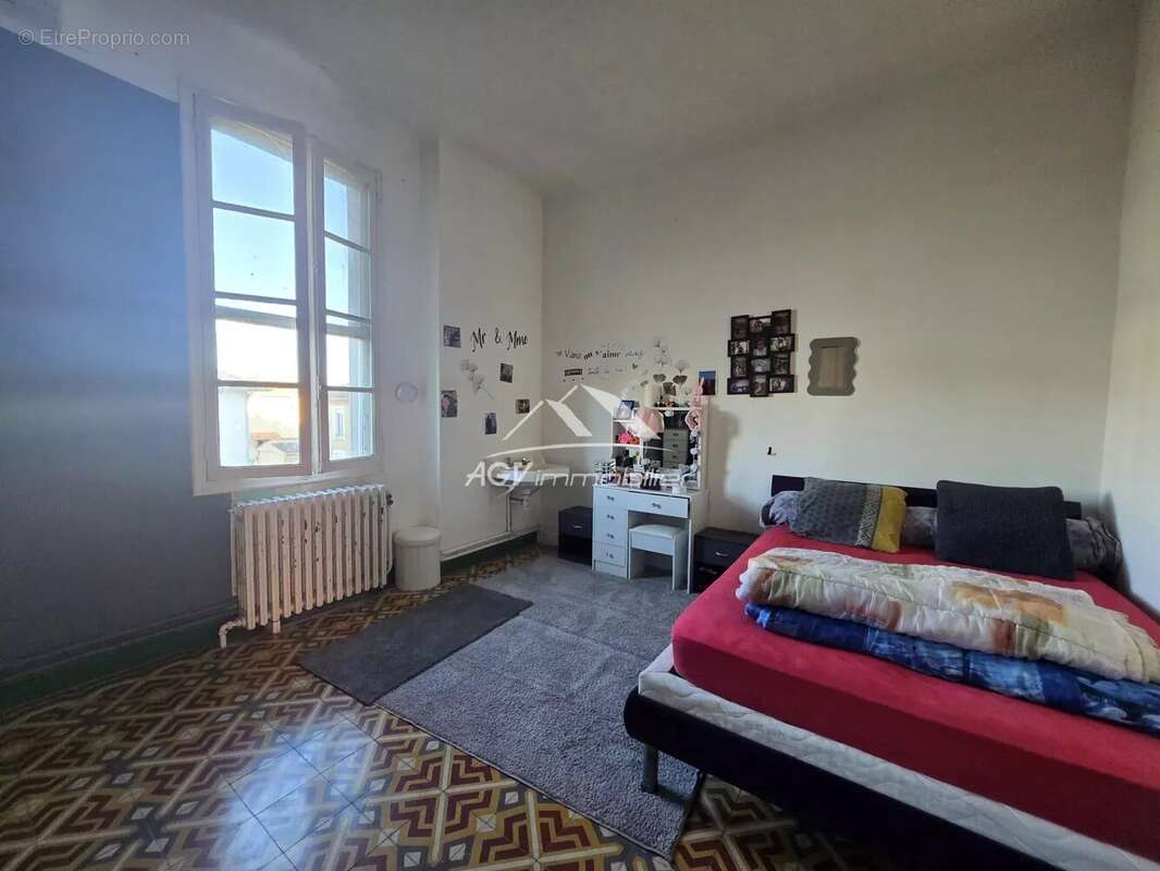 Appartement à SALINDRES