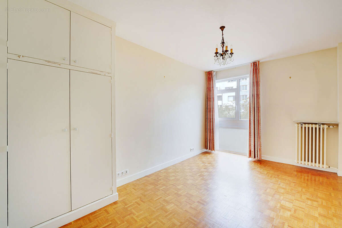 Appartement à PARIS-20E
