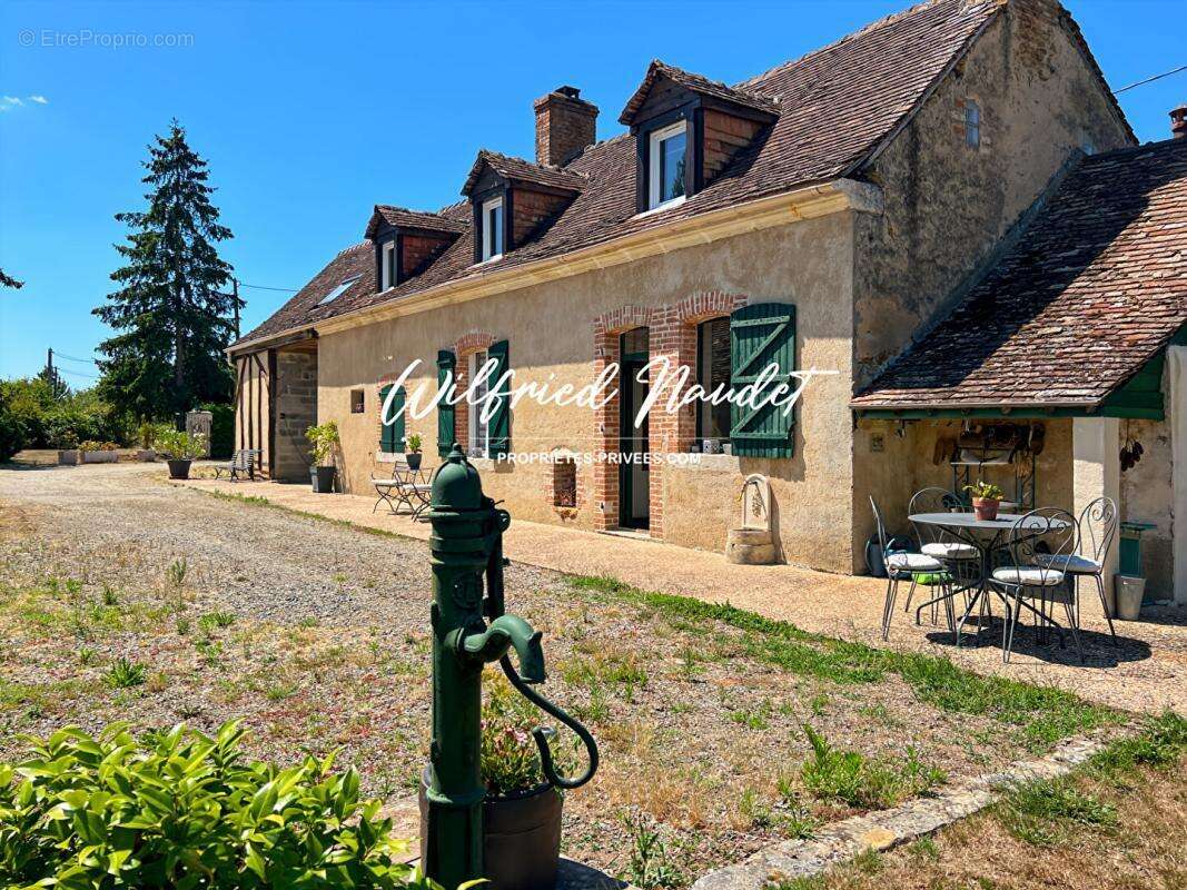 Maison à PARIGNE-L'EVEQUE
