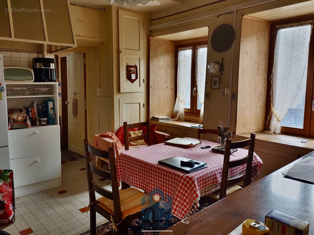 Maison à SAINT-GERMAIN-L'HERM