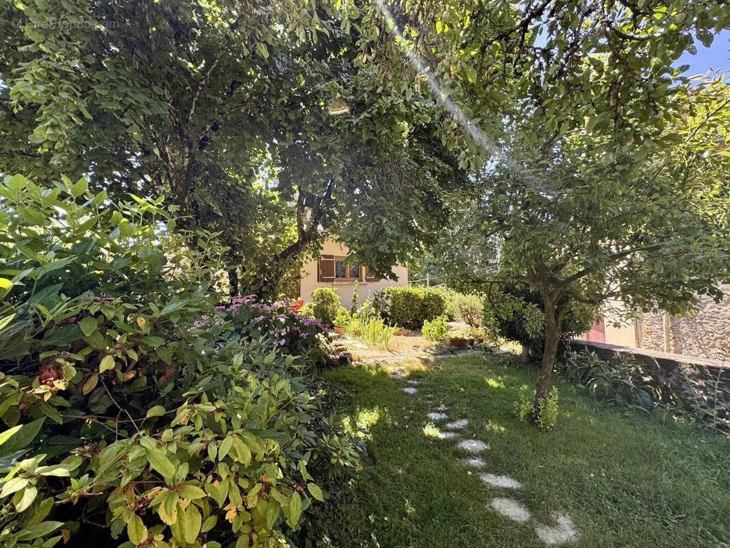 Charmante maison de village avec jardin, à proximité de Rieupeyroux - photo 14
