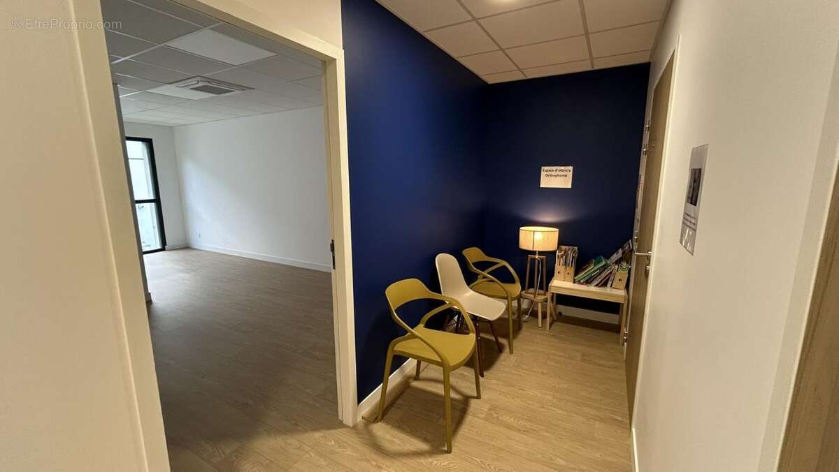 Commerce à SAINT-SYMPHORIEN-SUR-COISE