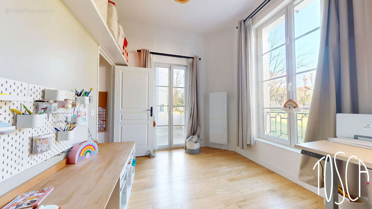 Appartement à THIAIS