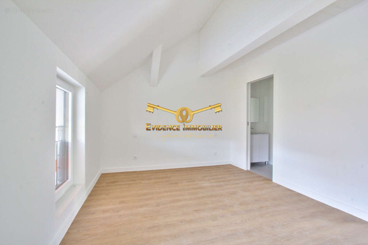 Appartement à GILLY-SUR-ISERE