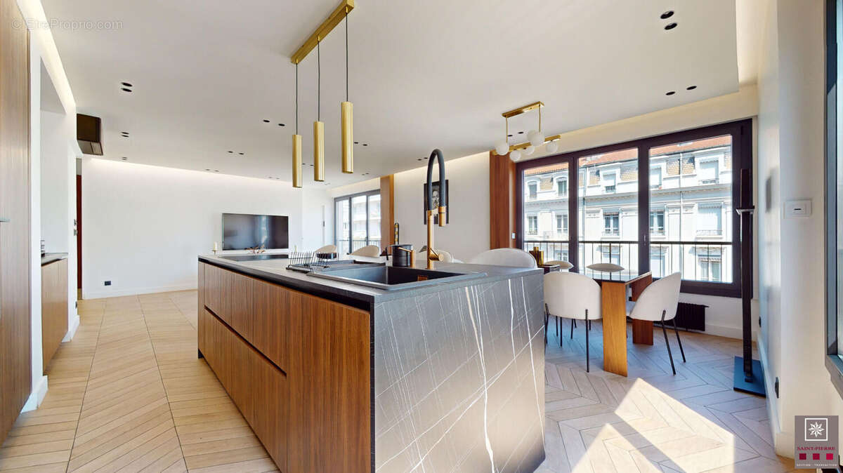 Appartement à LYON-6E