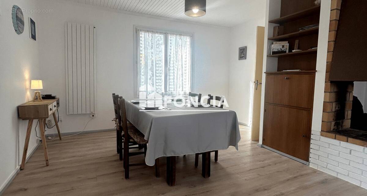 Maison à LA BREE-LES-BAINS
