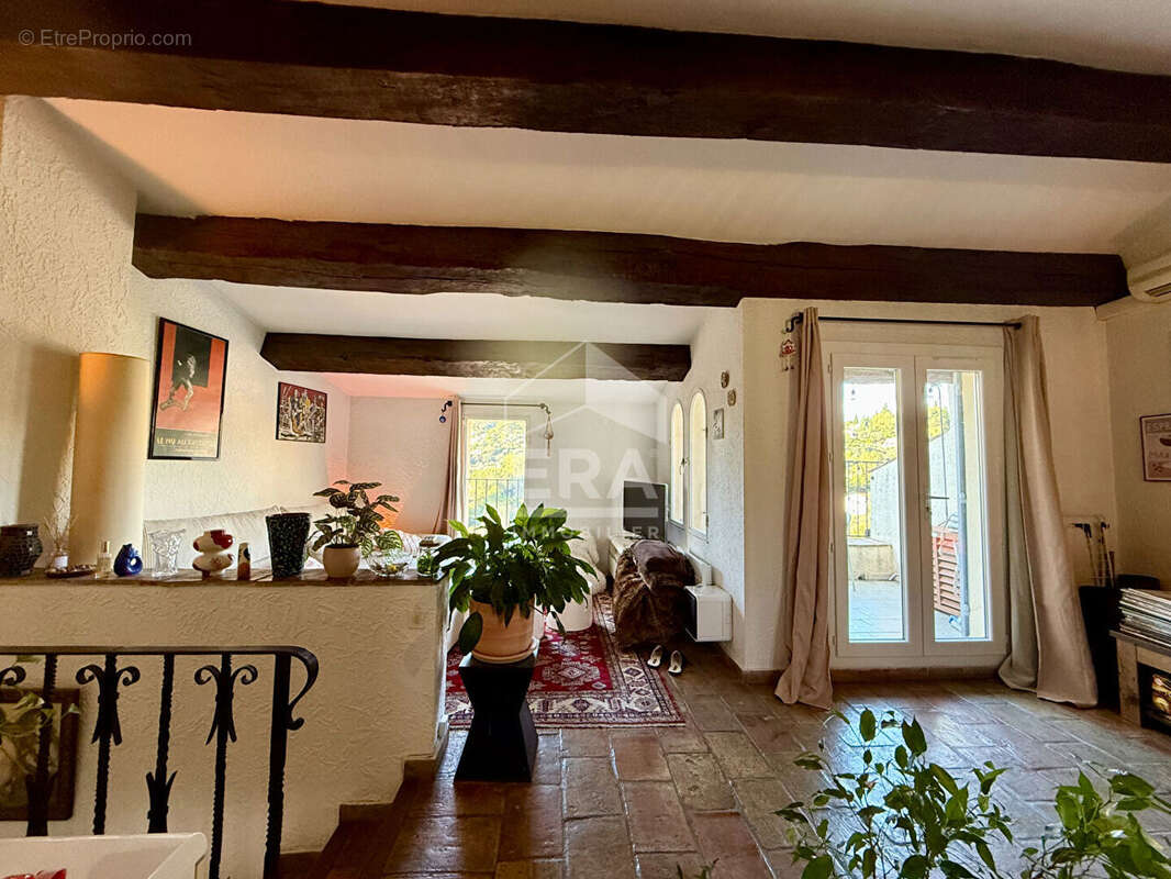 Appartement à MOUGINS