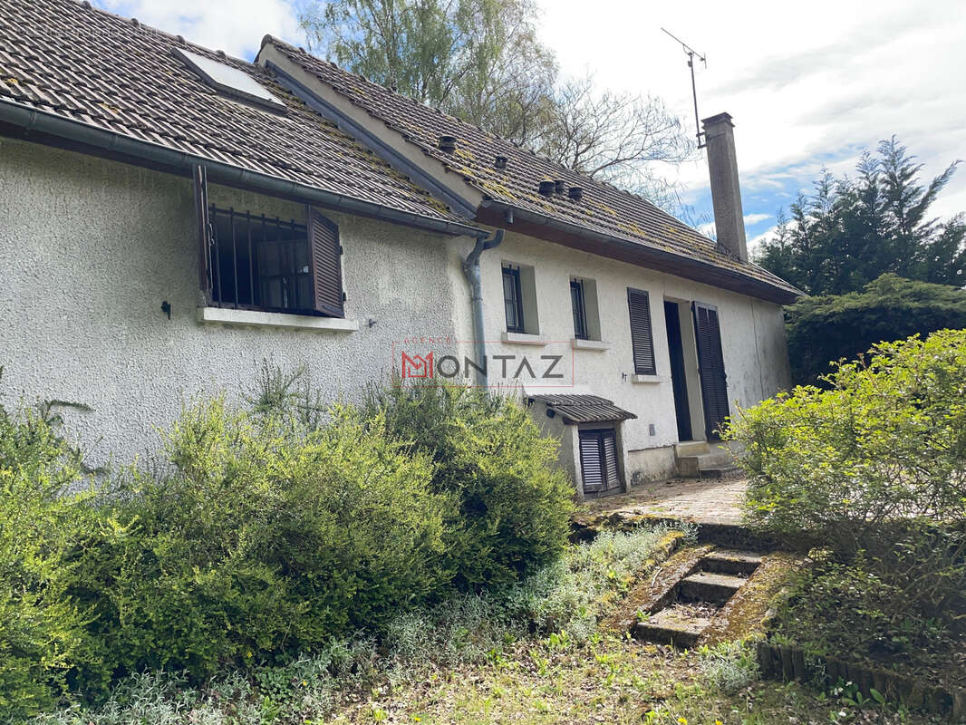 Maison à MONTOLIVET