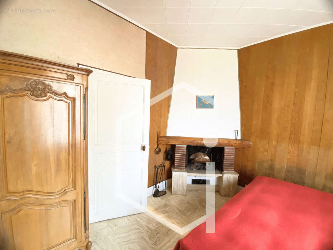Maison indépendante à rénover avec un grand terrain - photo 11