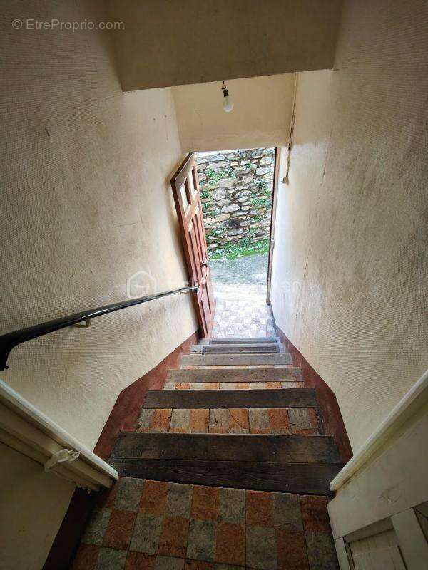 Maison à CASTANET-LE-HAUT