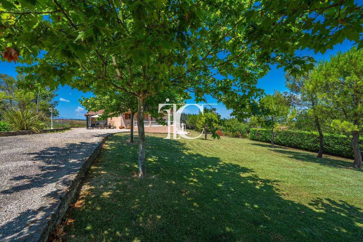 Maison à SAINT-JULIEN-DE-CASSAGNAS