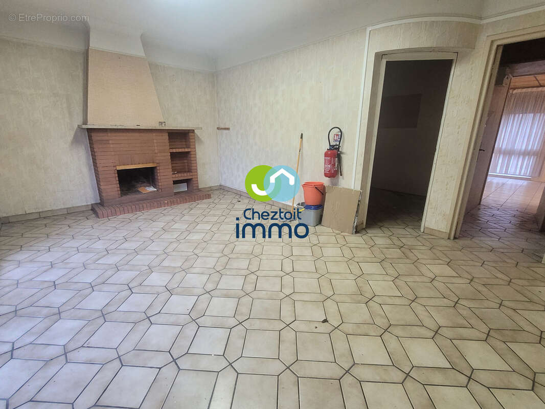 Ensemble immobilier - photo 3