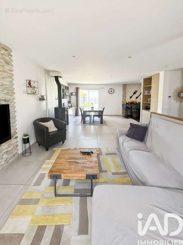 Photo 3 - Maison à EVRY-GREGY-SUR-YERRE