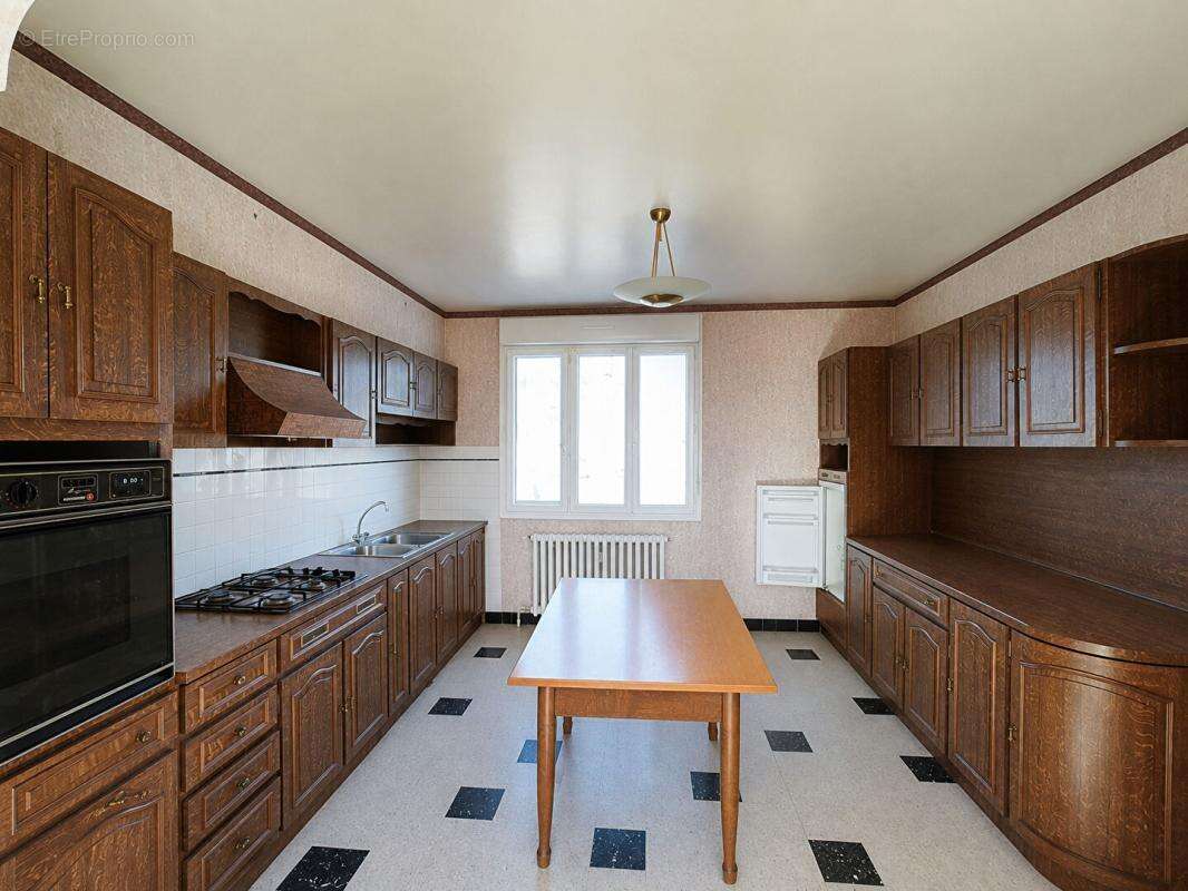 29520 Châteauneuf du Faou 4 chambres 139 m2 sous sol - photo 3