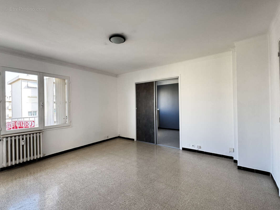 Appartement à LA VALETTE-DU-VAR
