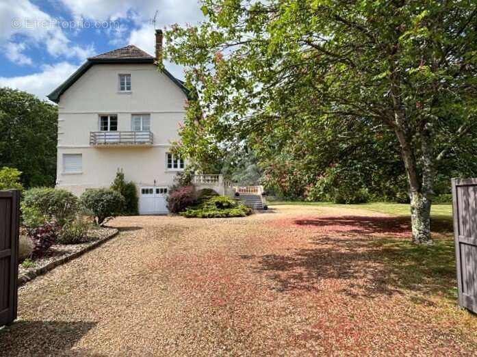 Maison à PRECIGNE