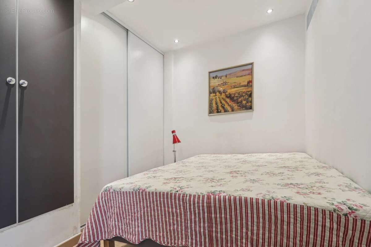 VENDU - EXCLUSIVITÉ - NICE - Carré d'Or - Appartement 2-3 pièces, emplacement idéal. - photo 8