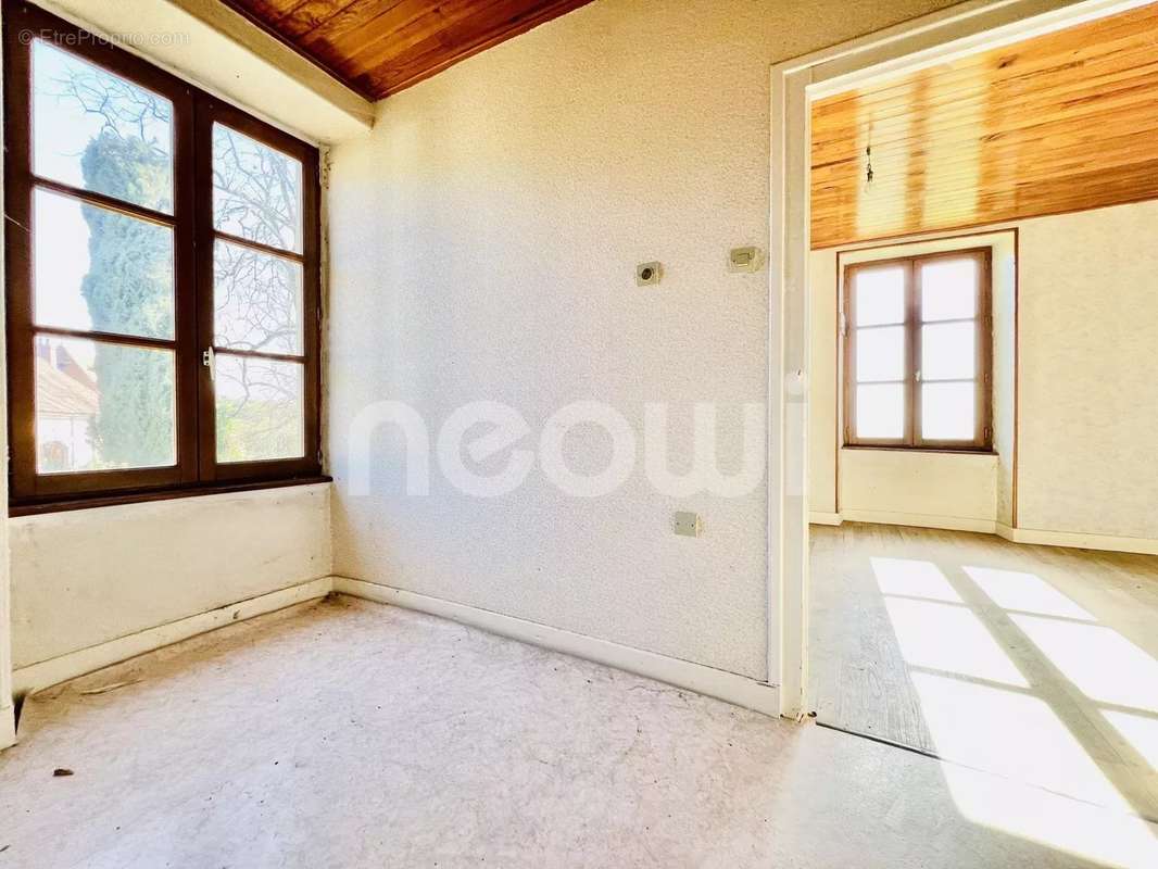 Maison à AIGUEPERSE