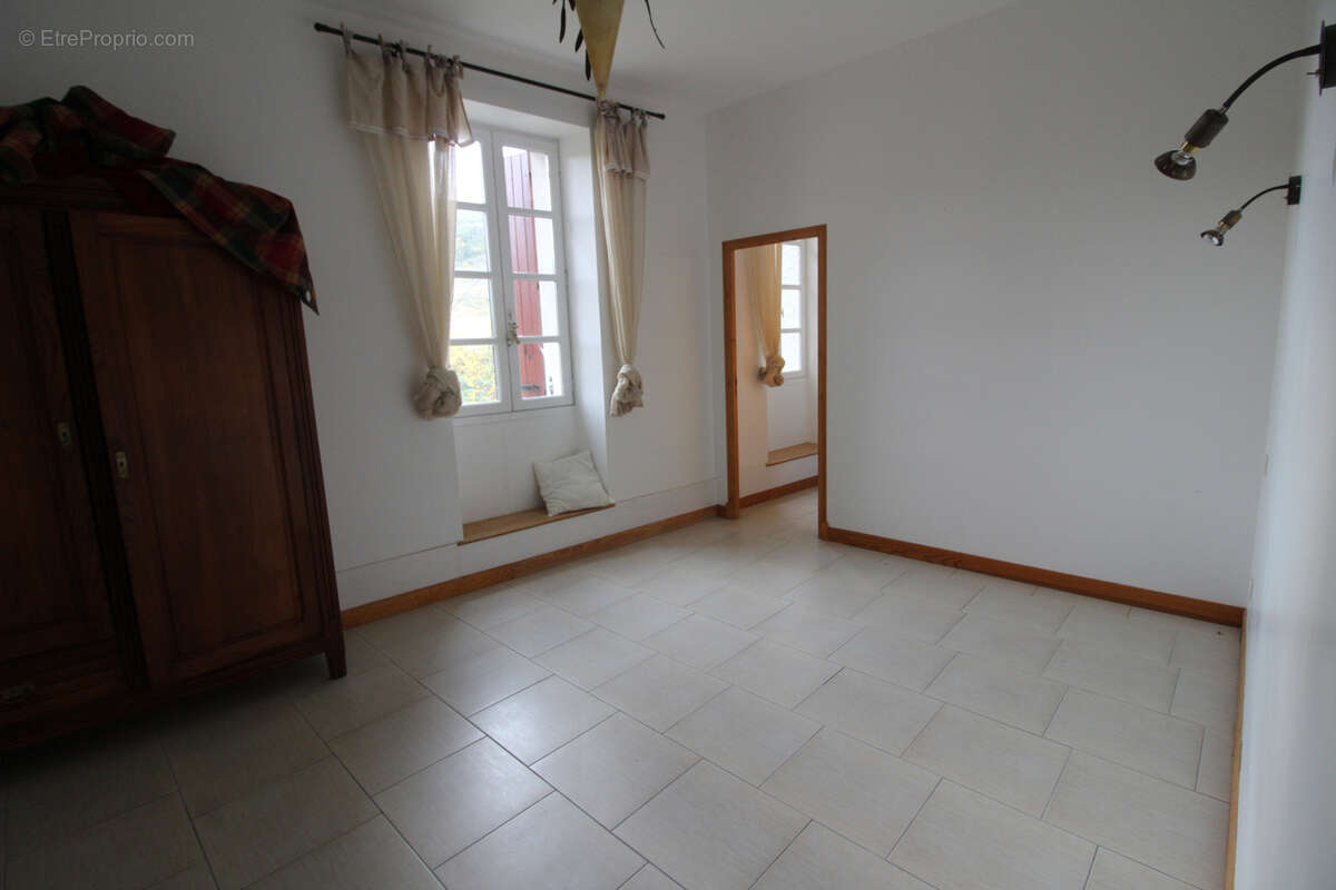 Maison à PIEUSSE