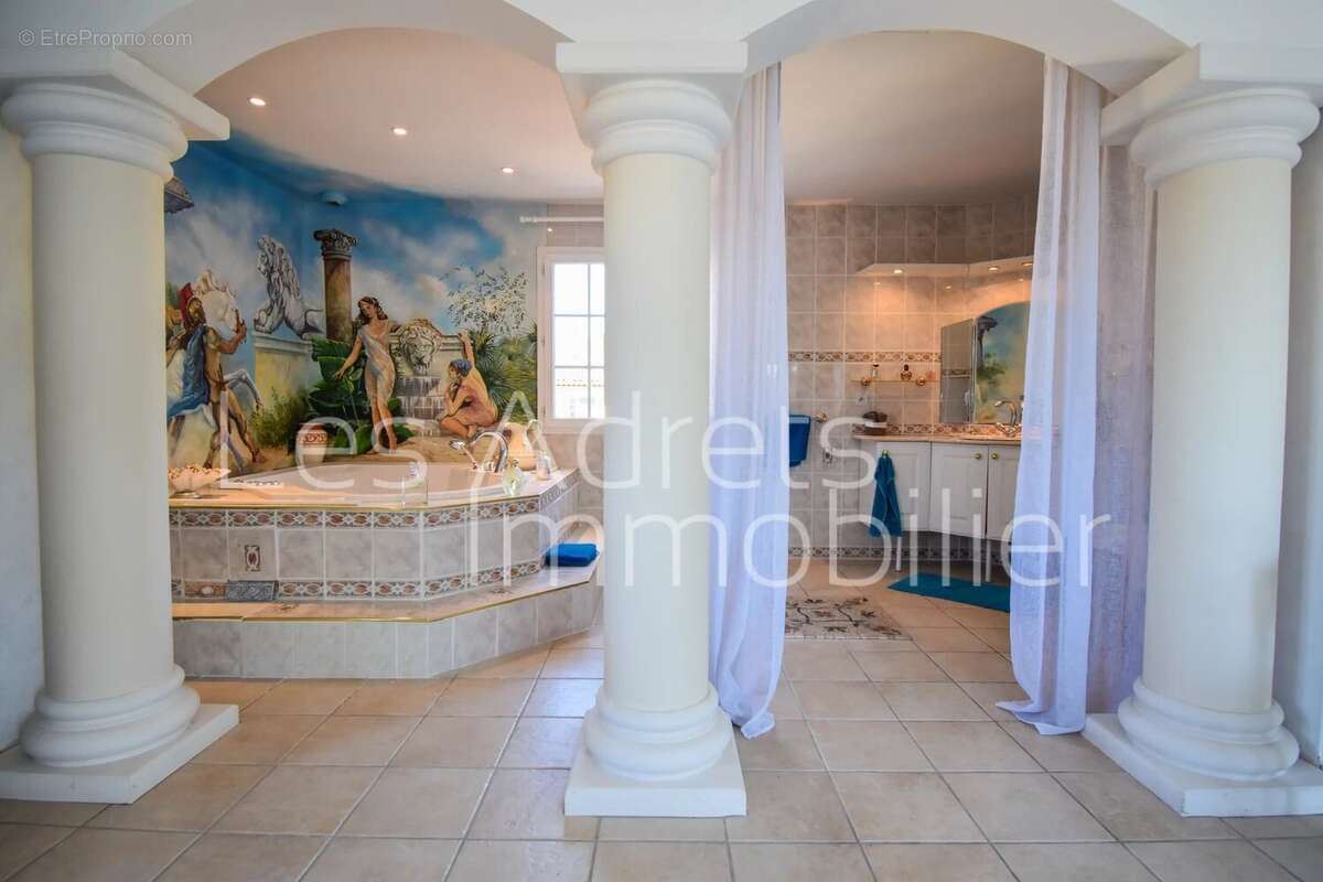 Maison à LES ADRETS-DE-L'ESTEREL