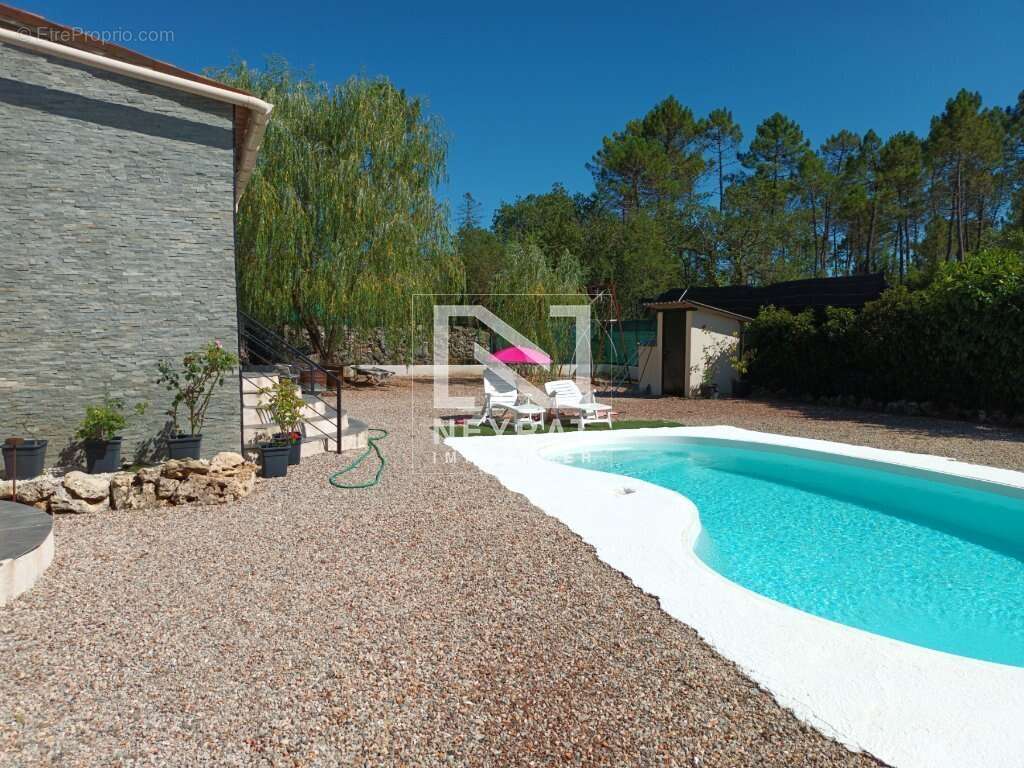 MONTAUROUX en zone artisanale  : Jolie maison plain pied état impeccable + LOCAL - photo 3