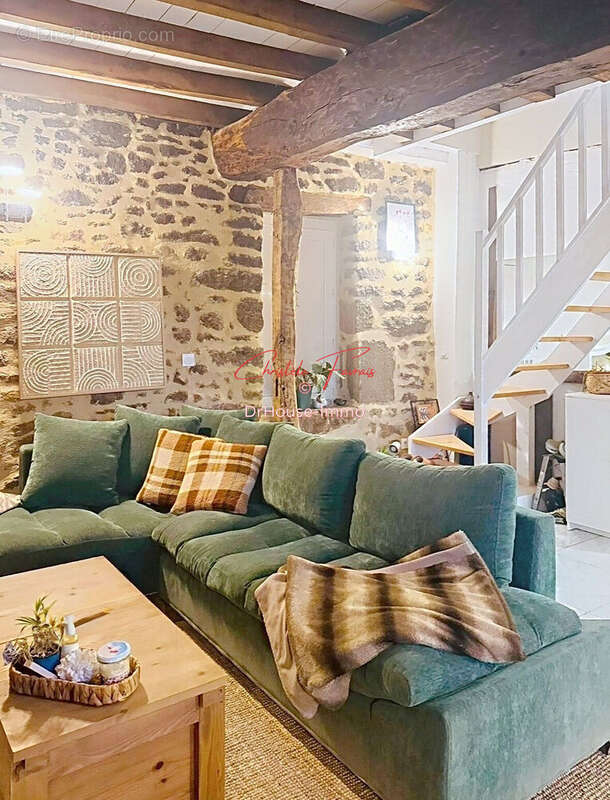 Maison à LA BAZOUGE-DU-DESERT
