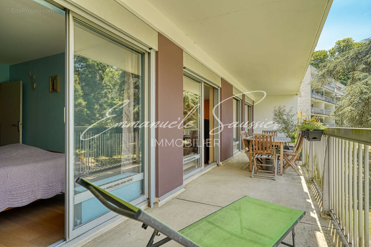 Appartement à VILLE-D'AVRAY