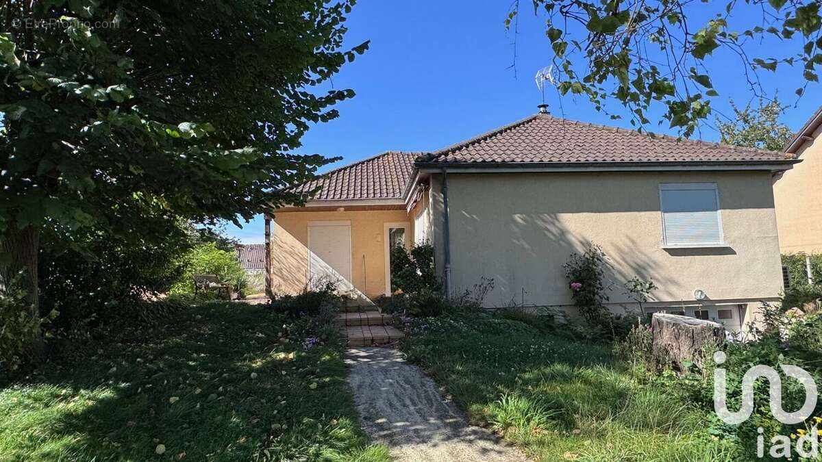 Photo 2 - Maison à MAIZIERES-LA-GRANDE-PAROISSE