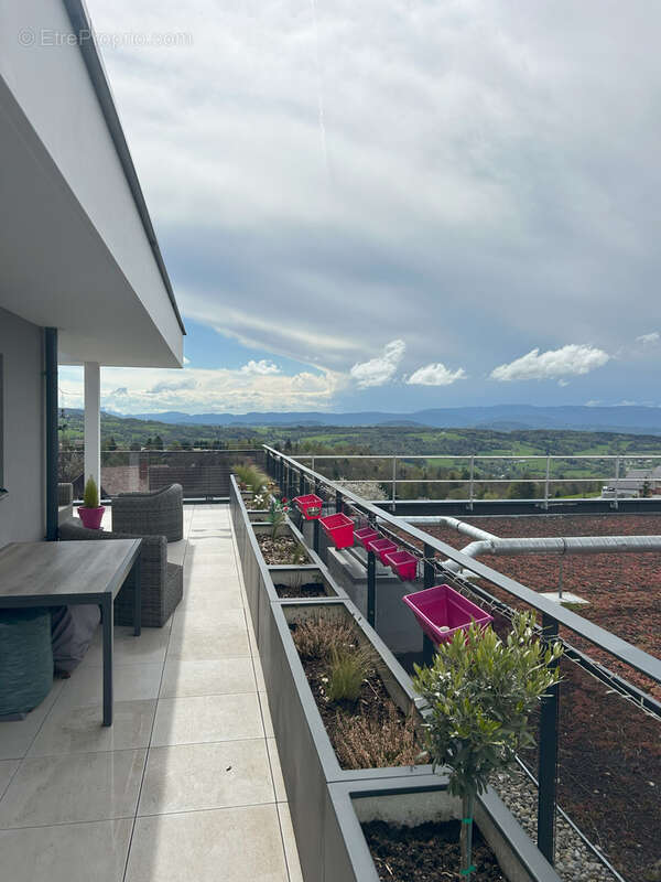 Appartement à CRUSEILLES