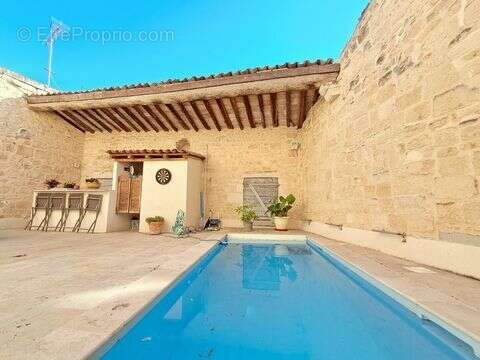 Maison à SAINT-GILLES