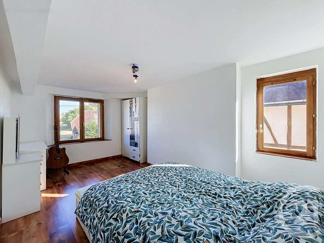 Maison 266 m² à Villery  - photo 14