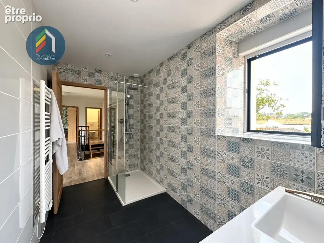 Maison familiale T7, 1000m2 de jardin avec dépendances - photo 17