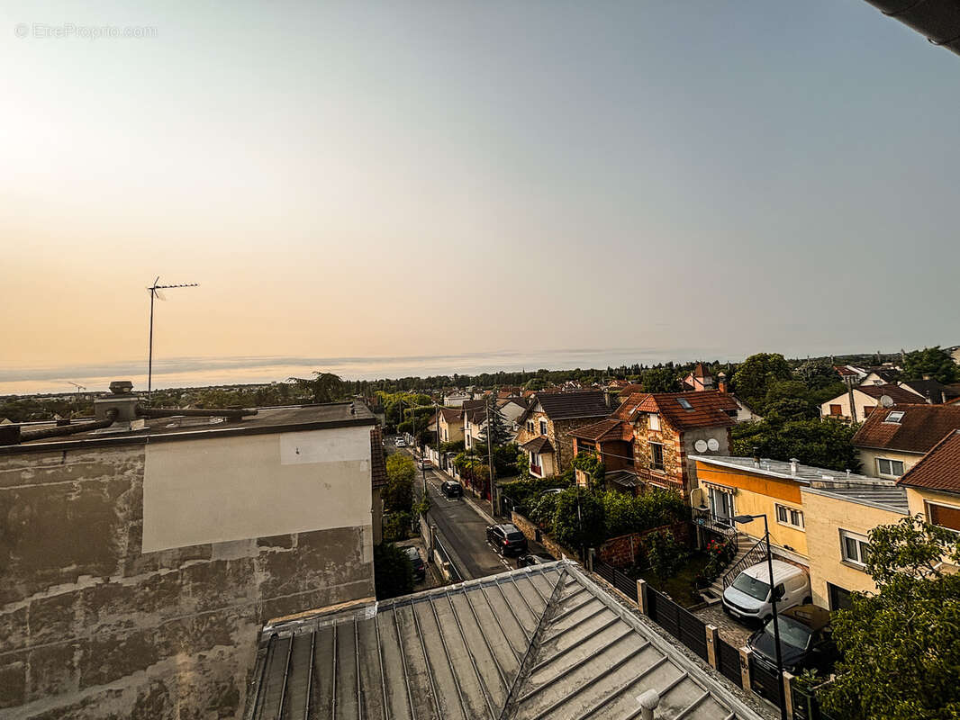 Appartement à SARTROUVILLE