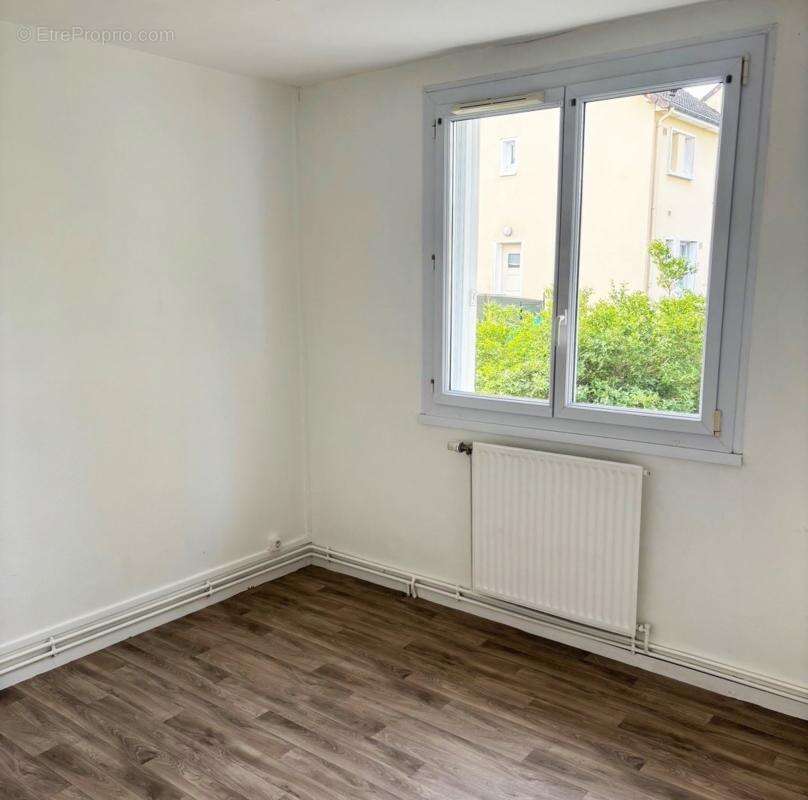 Appartement à CERANS-FOULLETOURTE