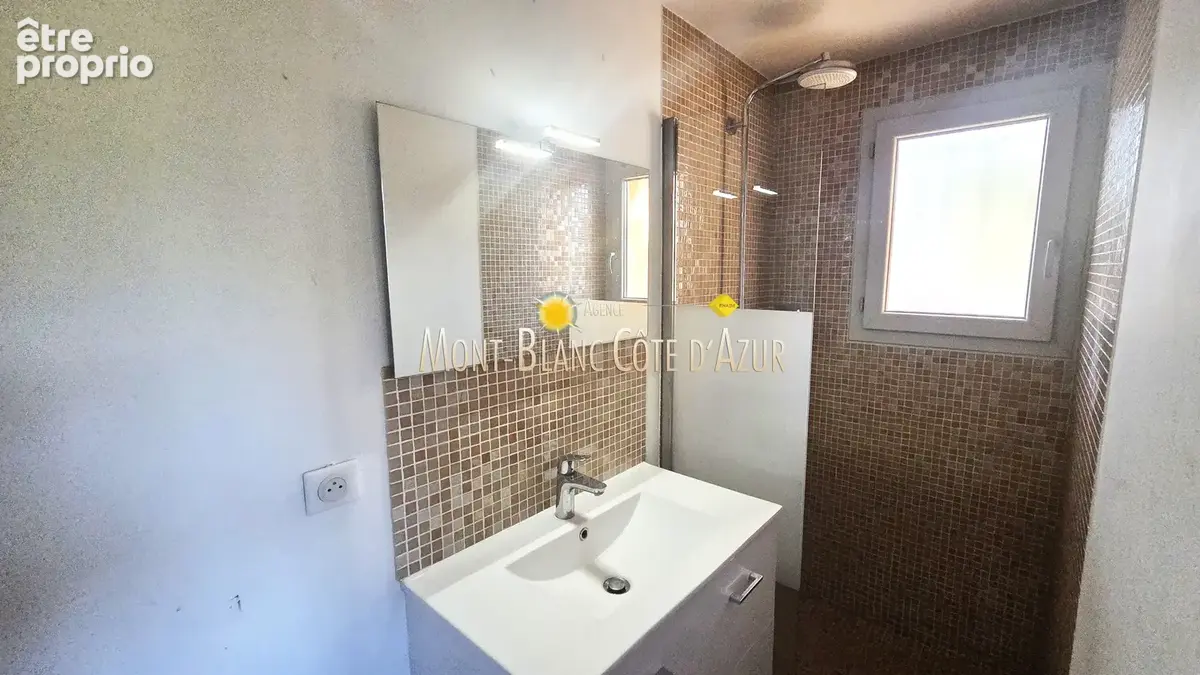 Plan de la tour domaine viticole + 2 maisons mitoyennes - photo 12