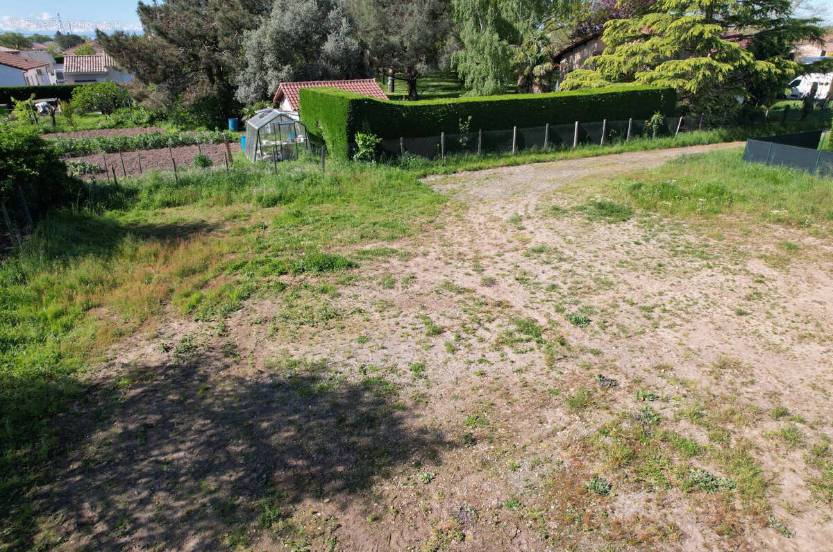 Terrain à LAVERNOSE-LACASSE