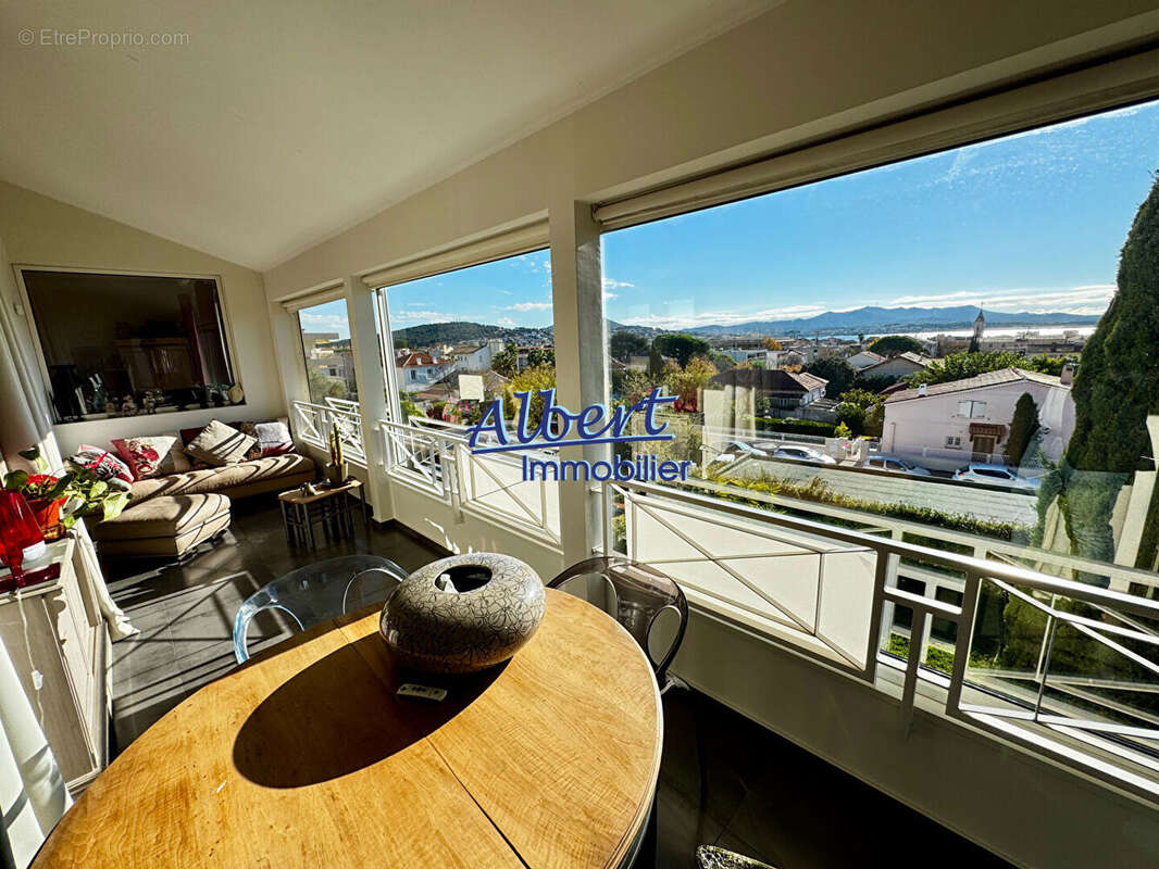 Appartement à SANARY-SUR-MER